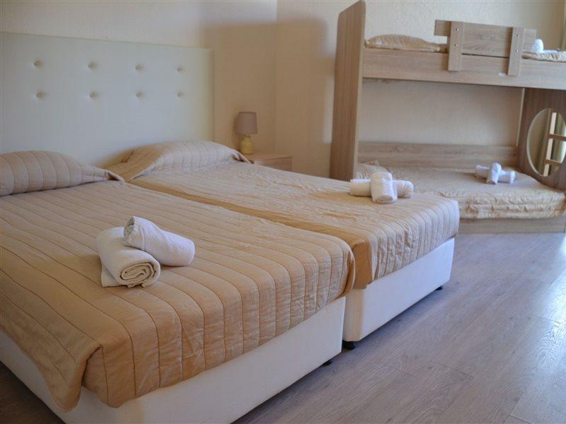 Alexandros Hotel Перама Экстерьер фото