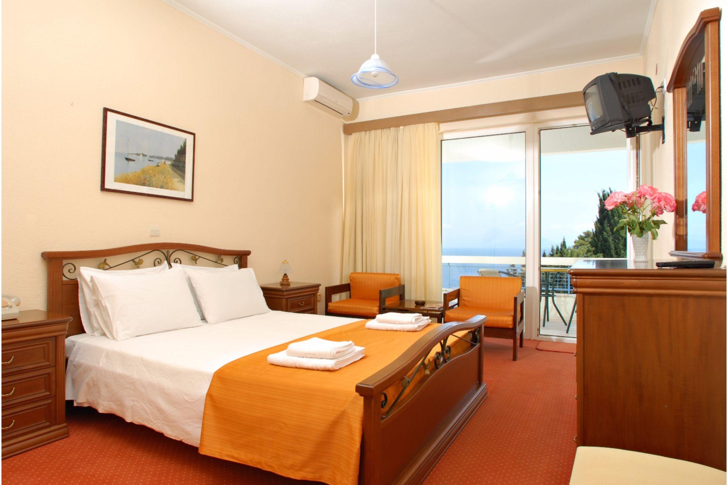 Alexandros Hotel Перама Экстерьер фото