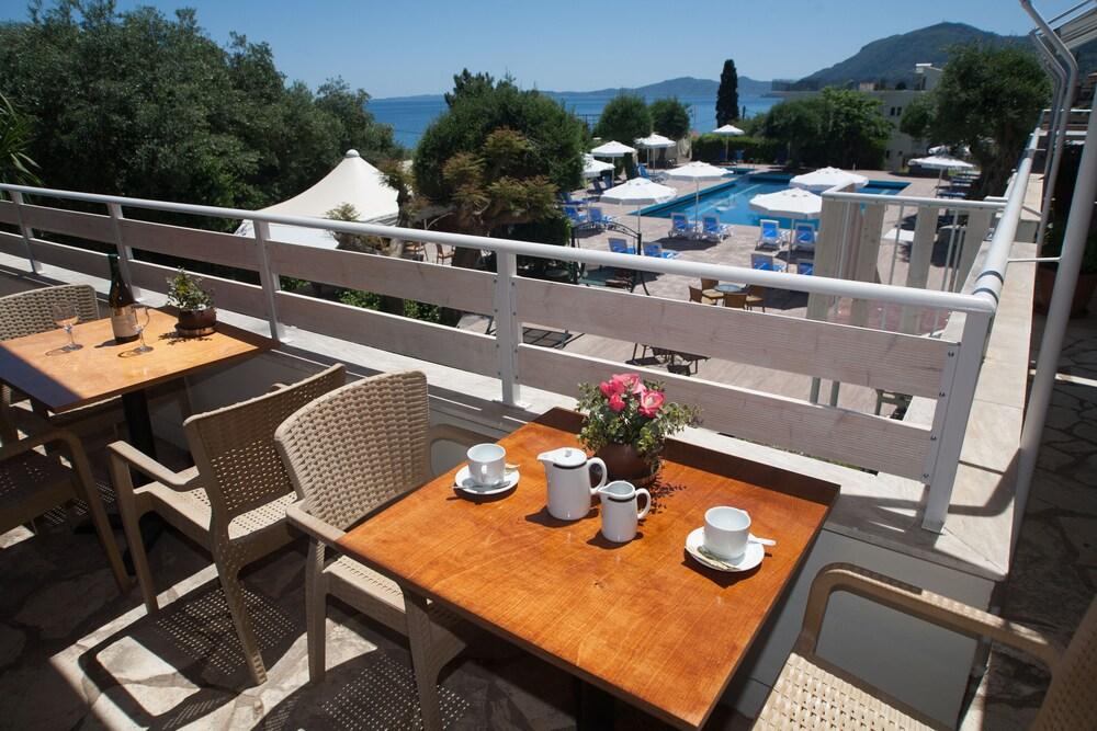 Alexandros Hotel Перама Экстерьер фото