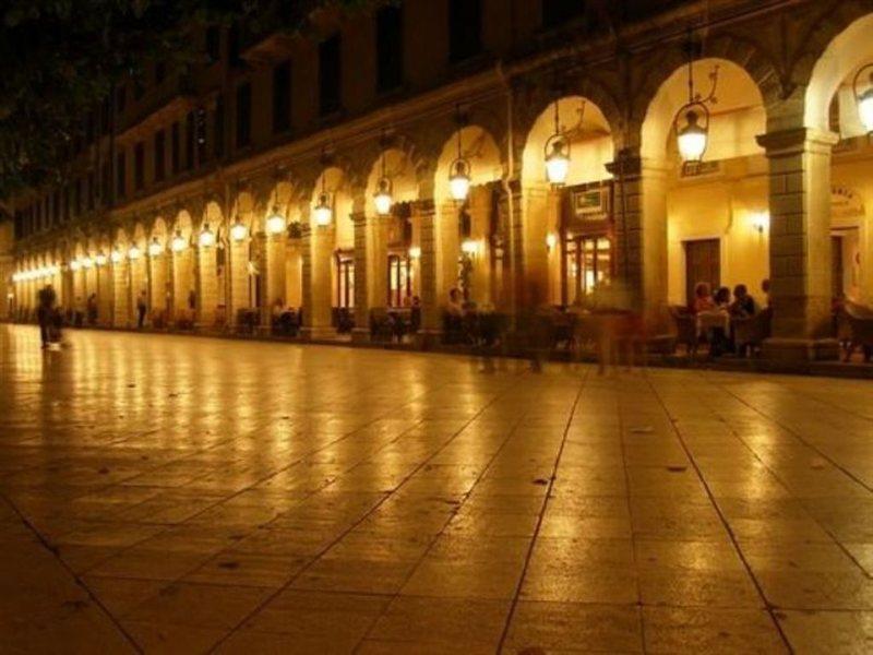 Alexandros Hotel Перама Экстерьер фото