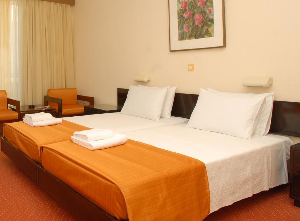 Alexandros Hotel Перама Экстерьер фото
